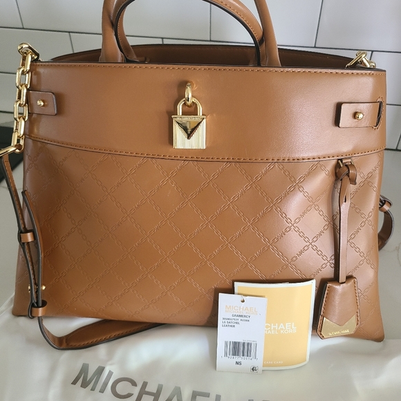 Gramercy Large Leather Satchel - Picture 3 of 5